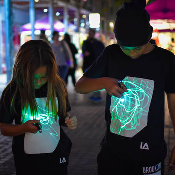 normal_interactive-glow-kids-t-shirt-super-green-glow-black